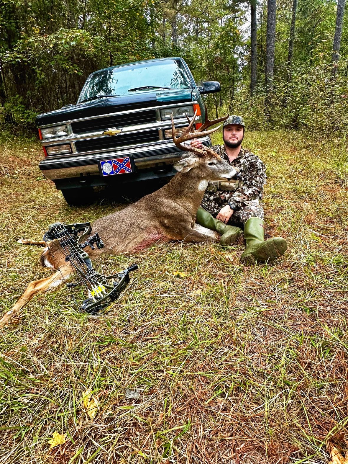 2 Bucks + Doe taken with GrizzlyStik, bowhunting success story