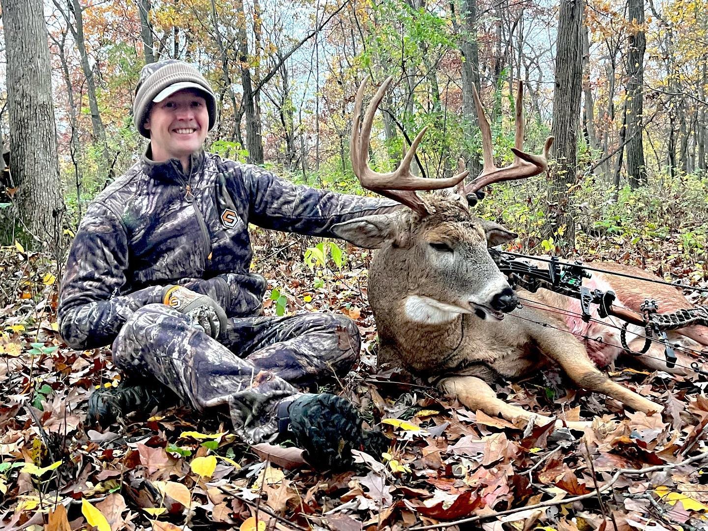 Buck taken with GrizzlyStik, bowhunting success story