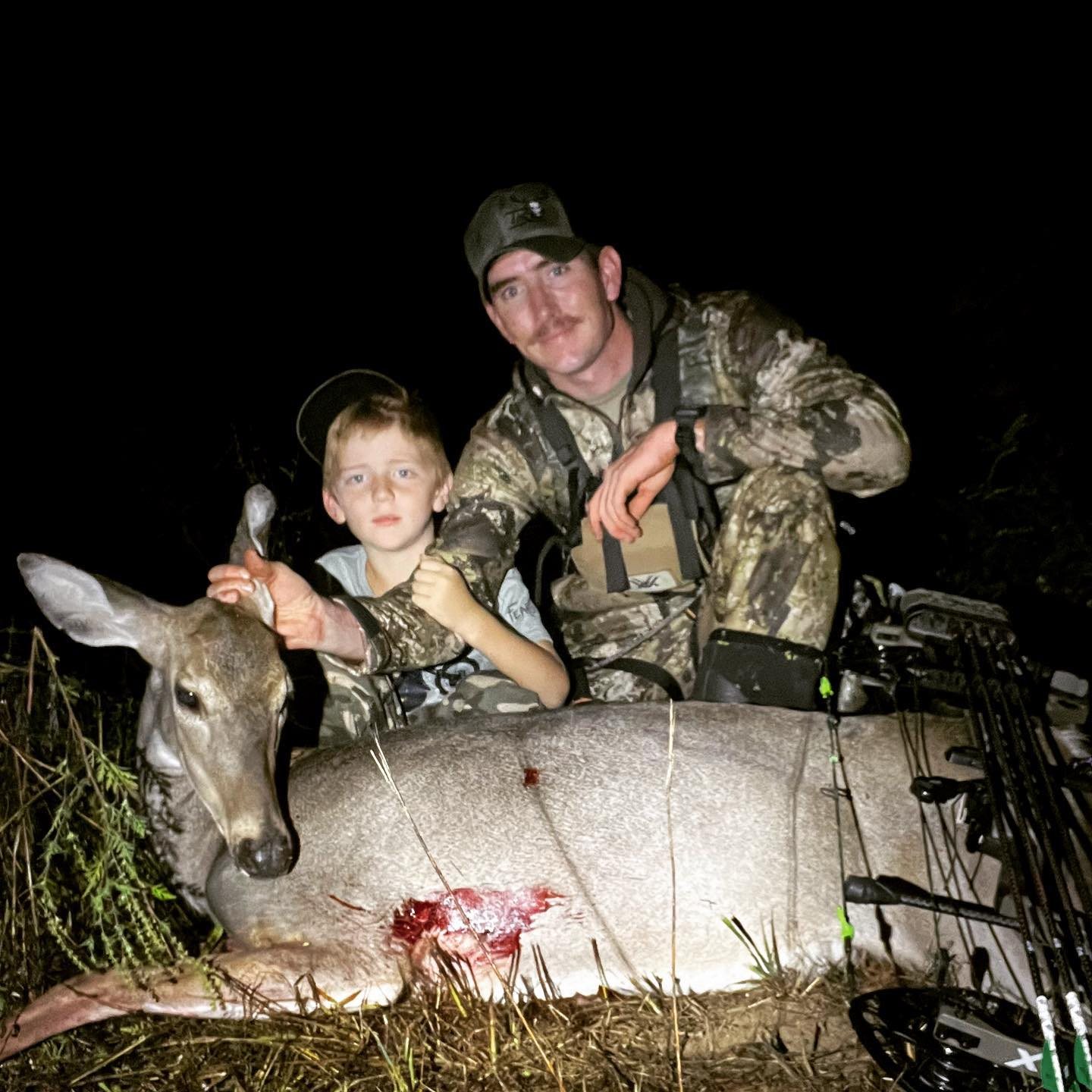 Deer taken with GrizzlyStik, bowhunting success story
