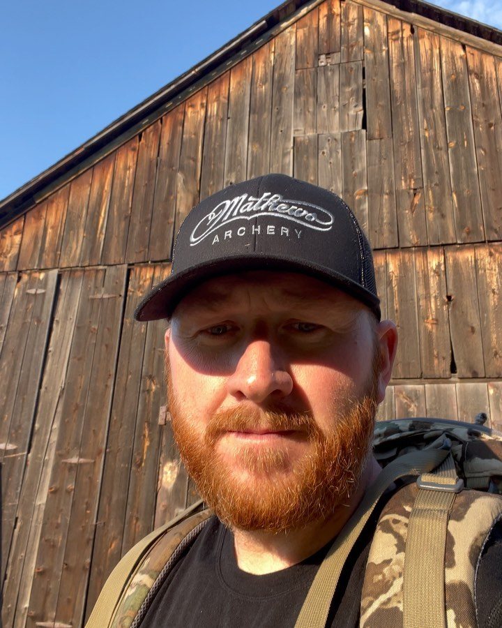 Deer taken with GrizzlyStik, bowhunting success story