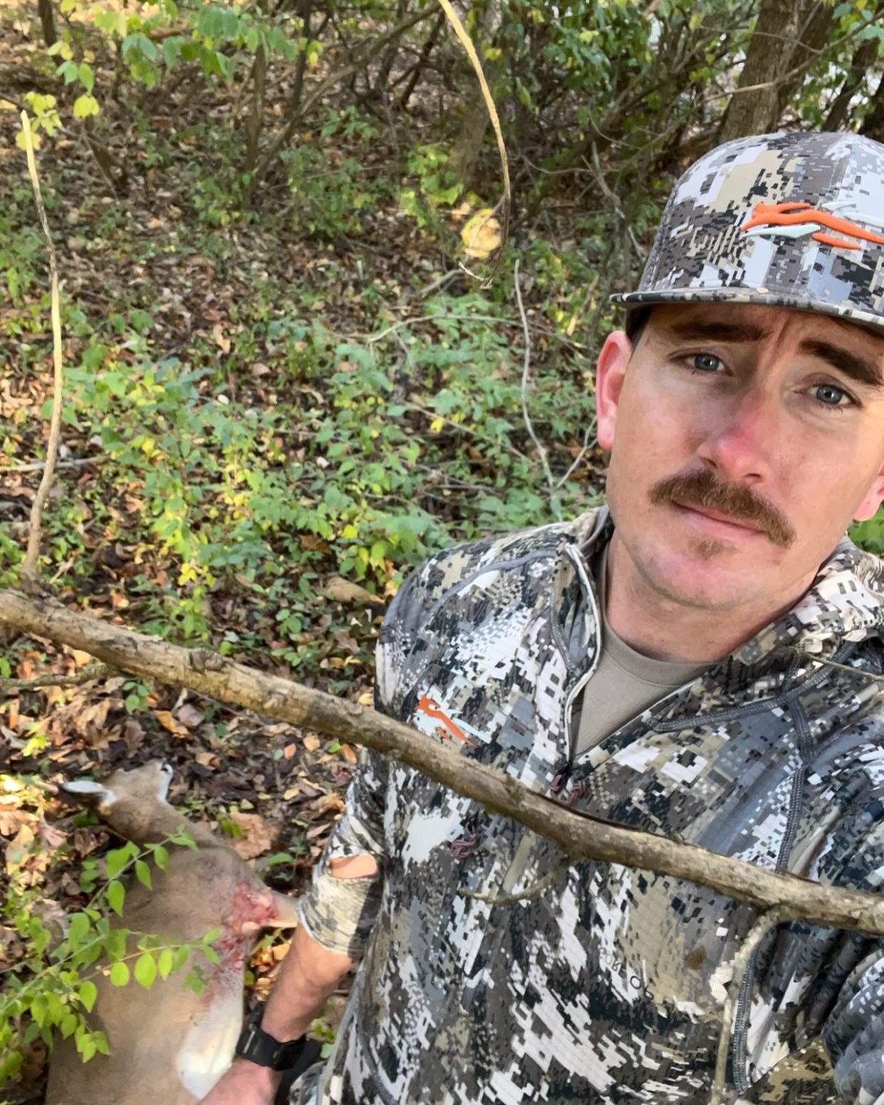 Deer taken with GrizzlyStik, bowhunting success story