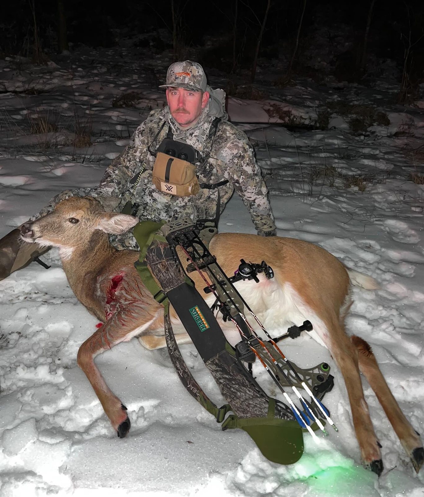Doe taken with GrizzlyStik, bowhunting success story