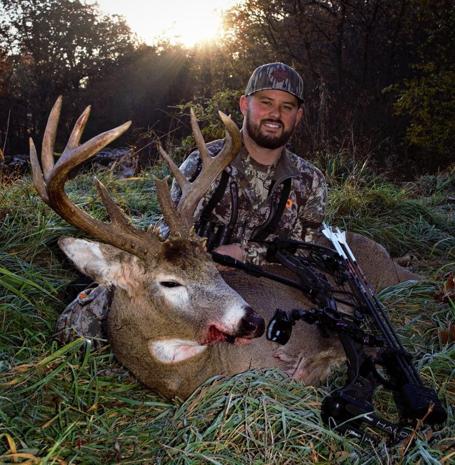 Whitetail Buck taken with GrizzlyStik, bowhunting success story