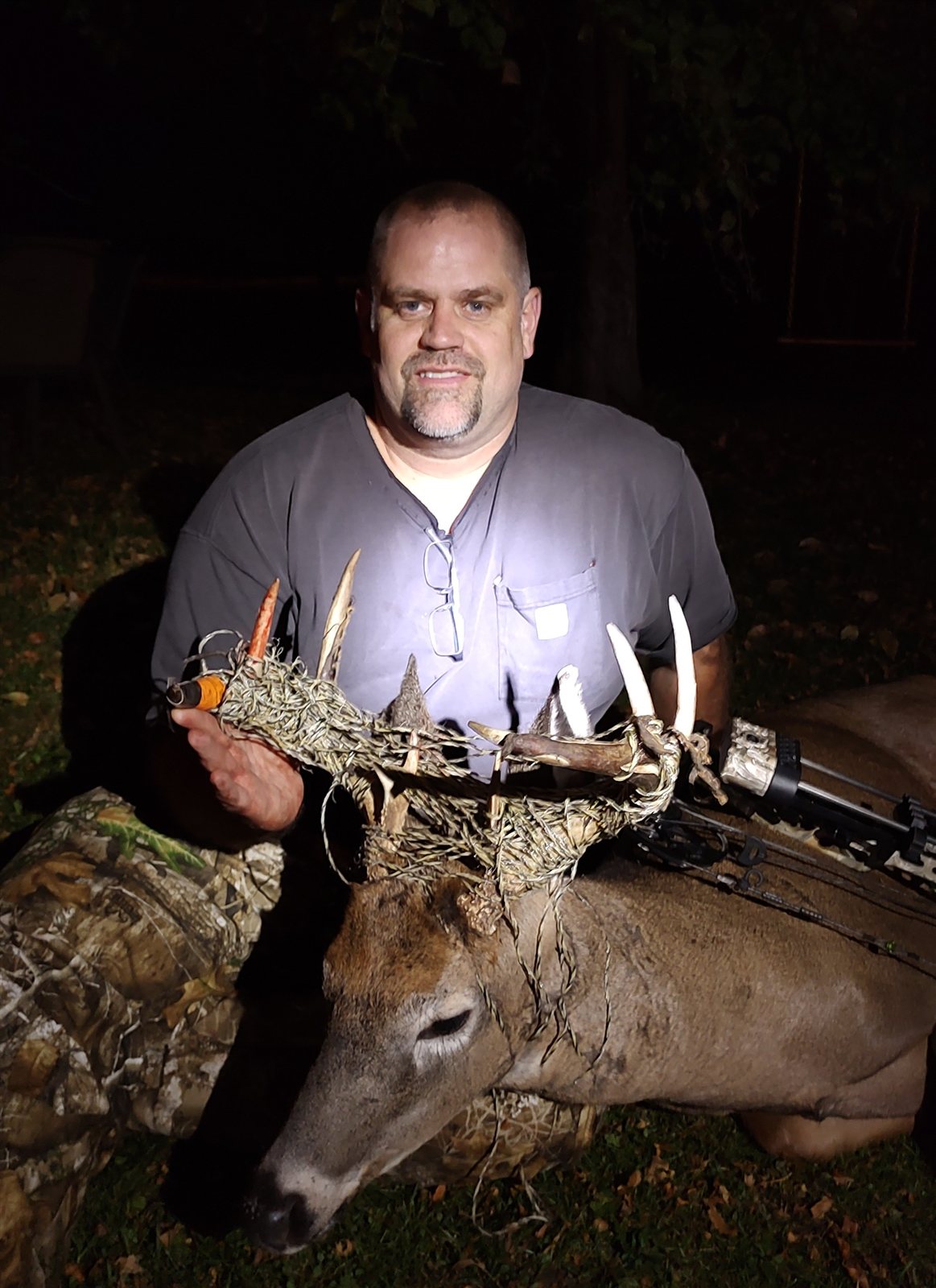 Whitetail Buck taken with GrizzlyStik, bowhunting success story