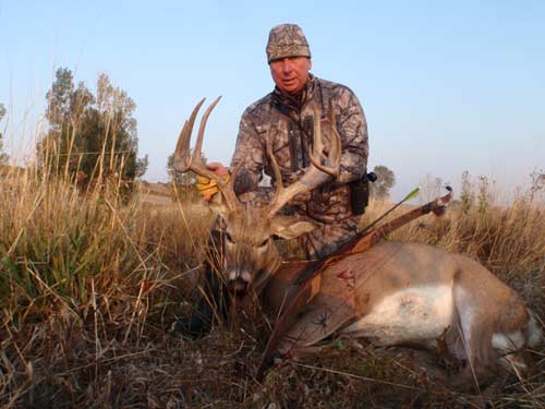 Nice Montana buck taken with a GrizzlyStik